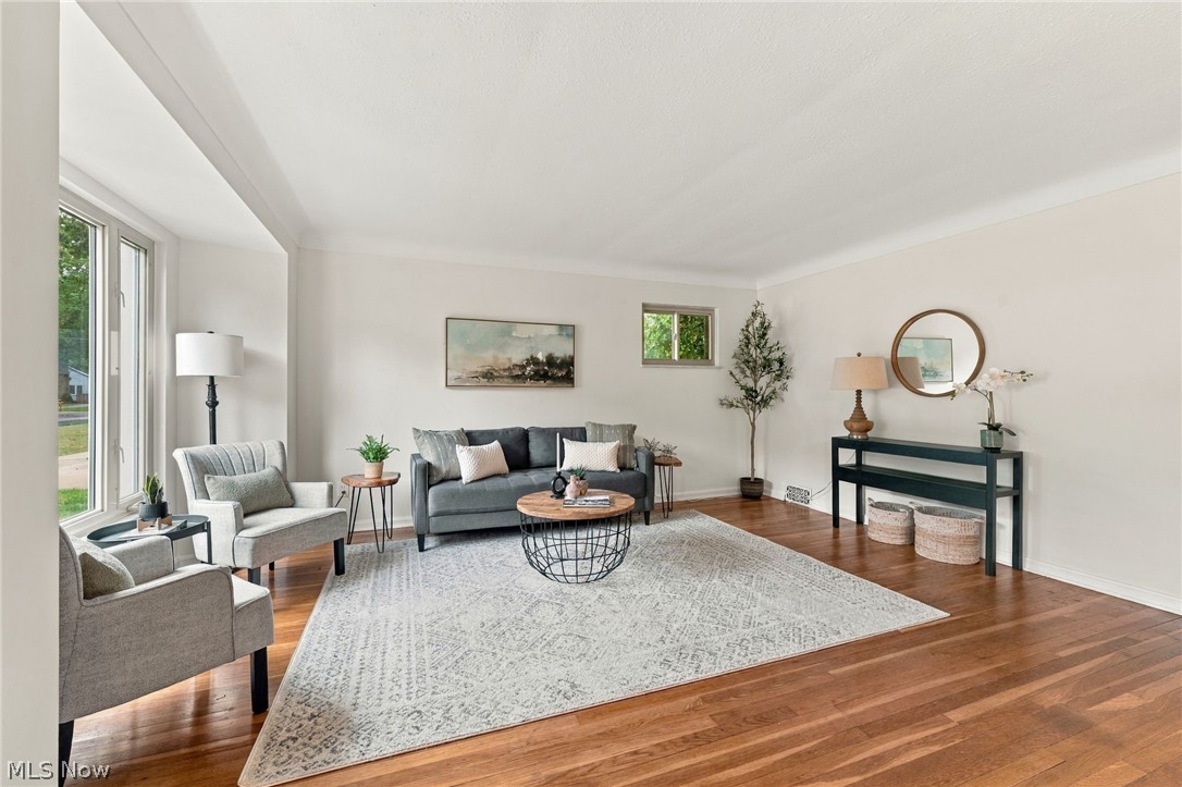 24914 E Oakland Bay Village OH 44140
