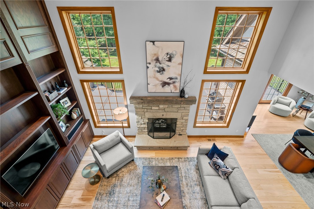 60 Hamlet Court Bratenahl OH 44108