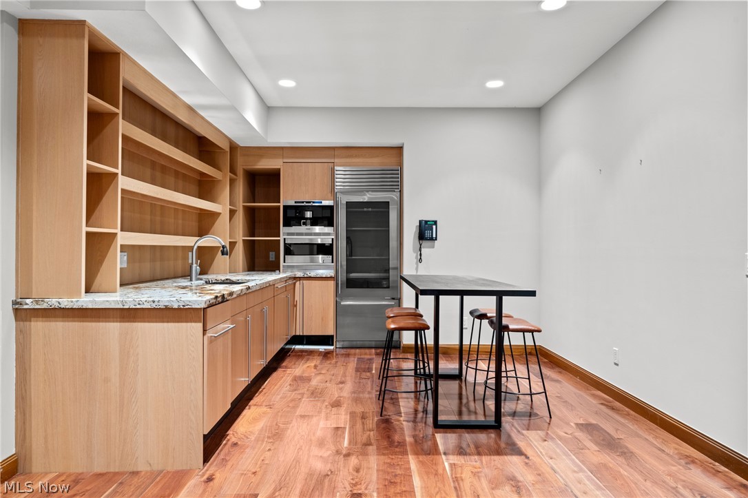 60 Hamlet Court Bratenahl OH 44108