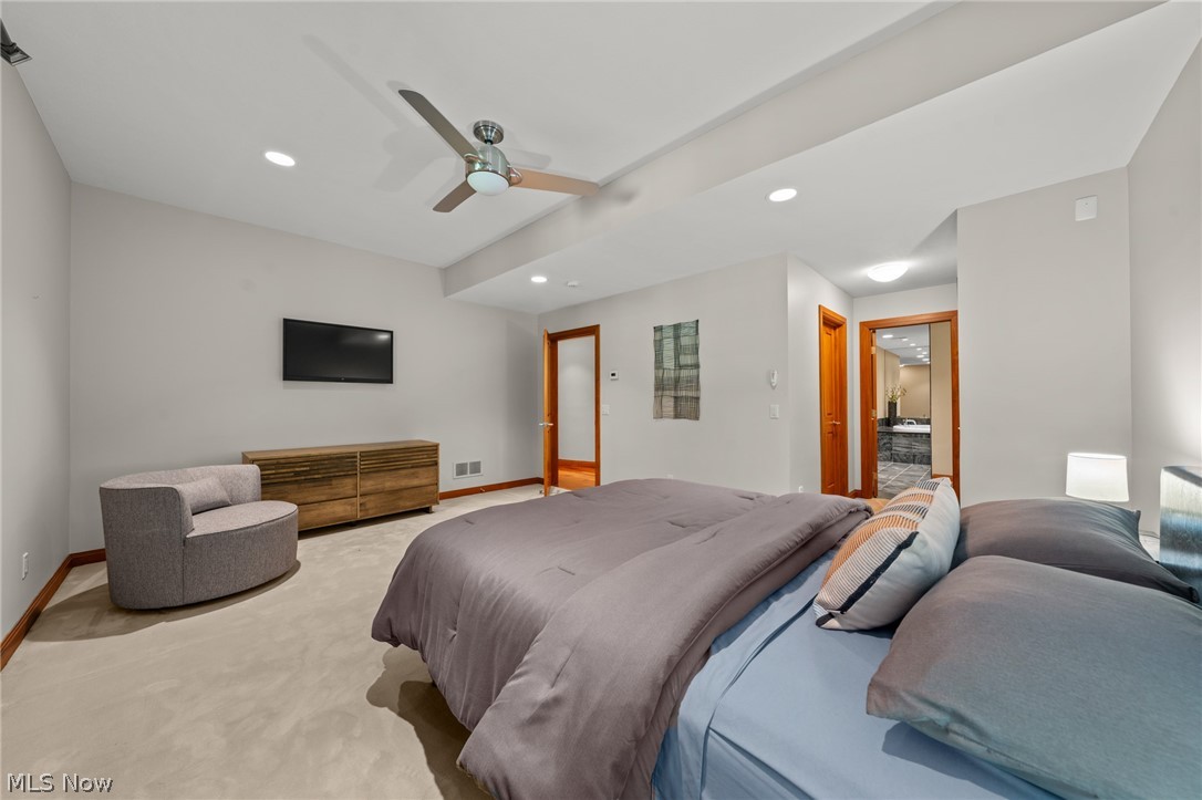60 Hamlet Court Bratenahl OH 44108