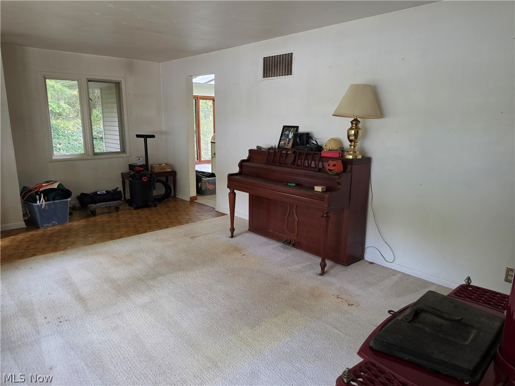 10057 Thwing Road Chardon OH 44024