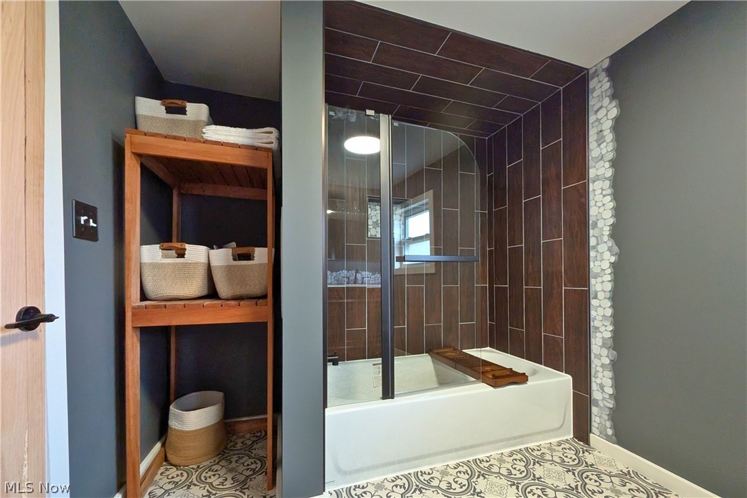 12972 Gilmore Road SE Port Washington OH 43837