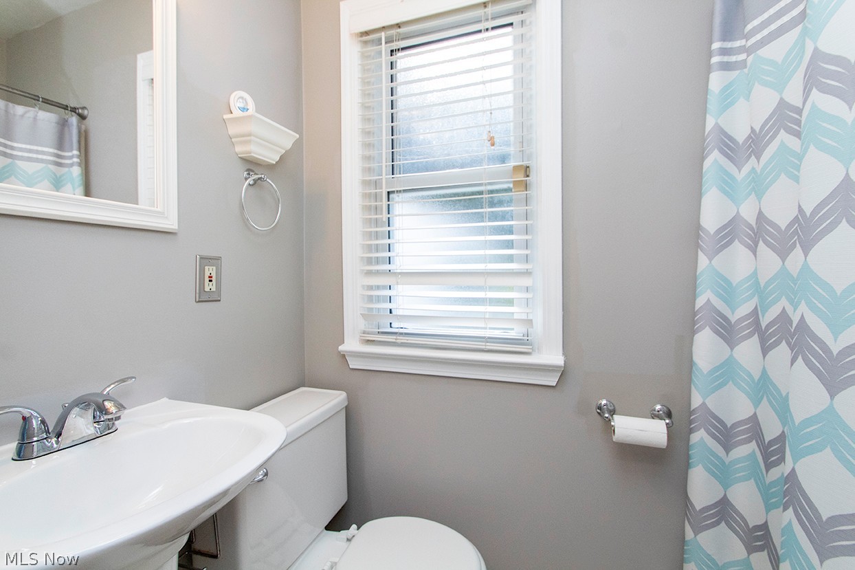 5802 Elmhurst Road North Olmsted OH 44070