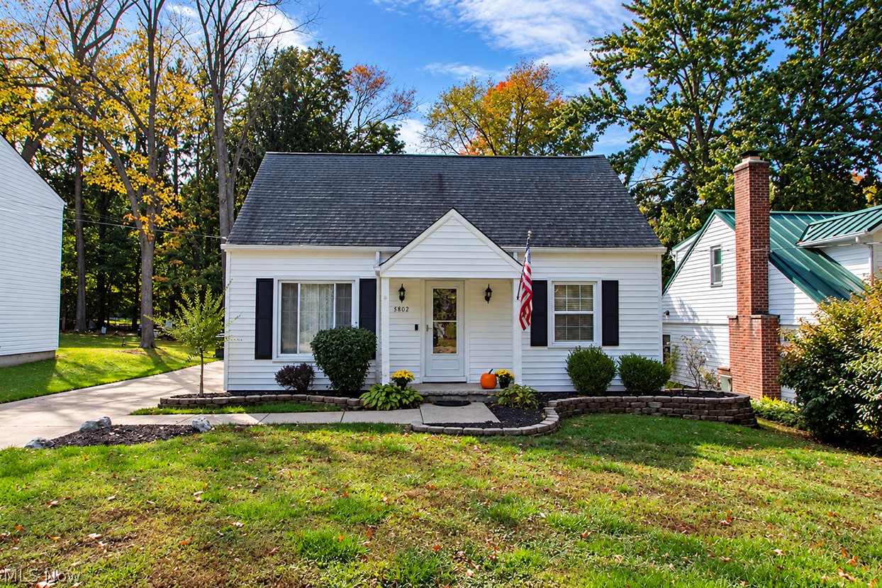 5802 Elmhurst Road North Olmsted OH 44070