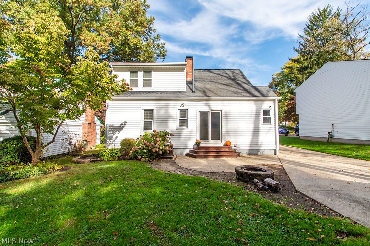 5802 Elmhurst Road North Olmsted OH 44070
