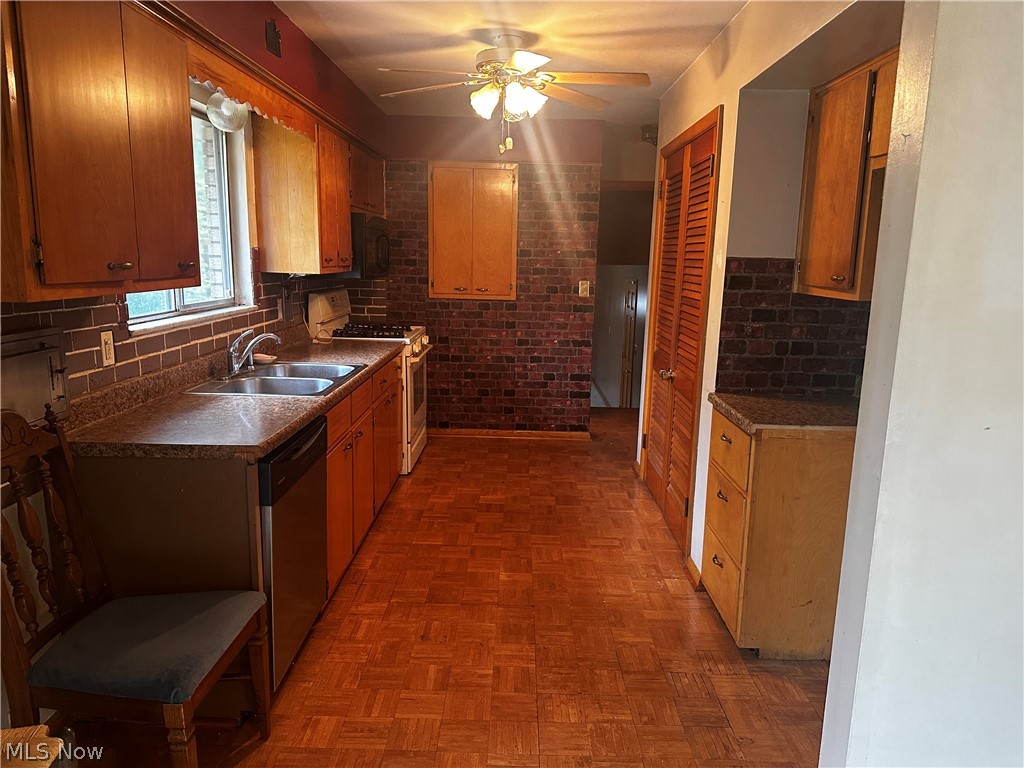 182 Wayne Avenue Akron OH 44301