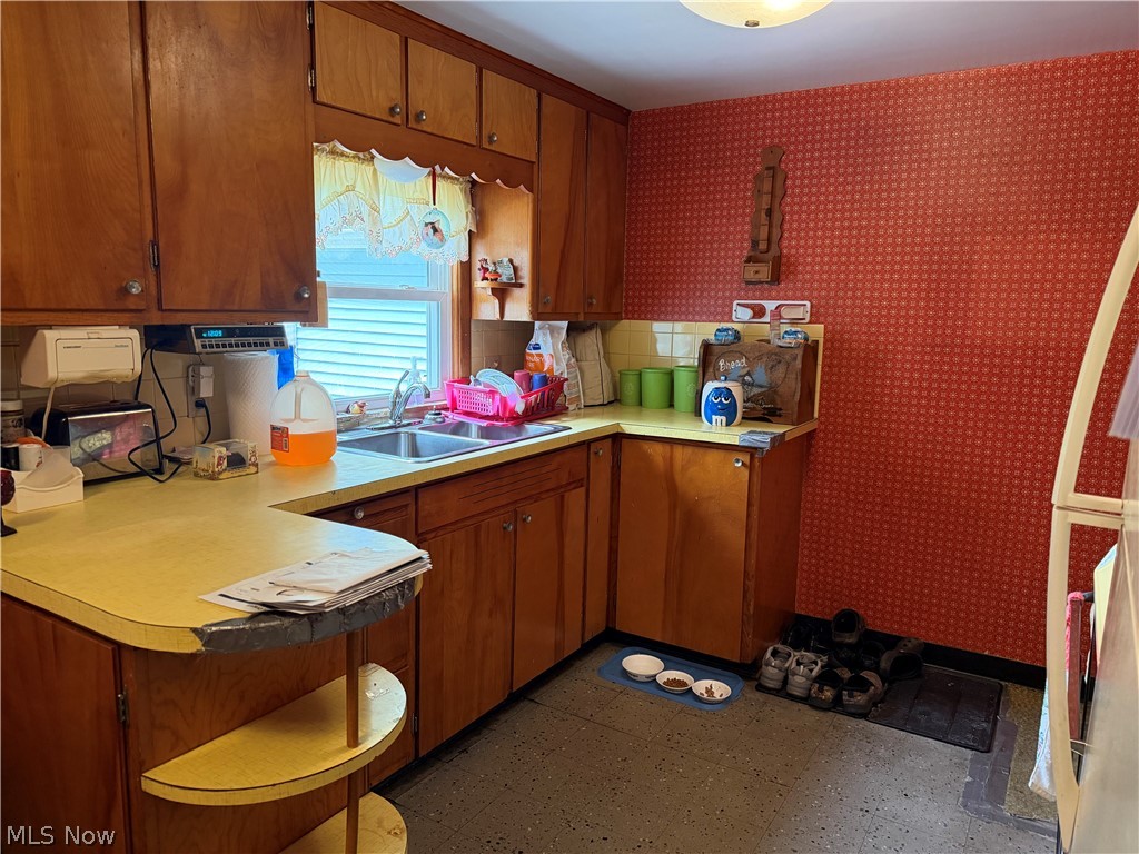5851 Louise Avenue NW Warren OH 44483