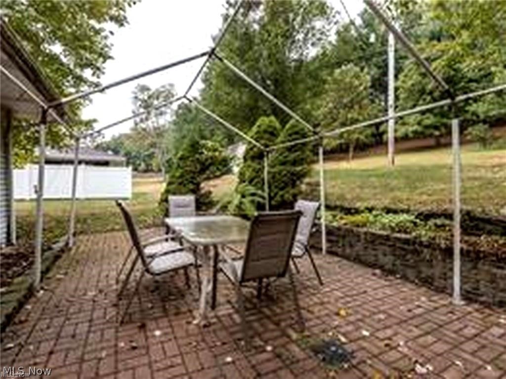 1715 Brandon Drive Wellsville OH 43968