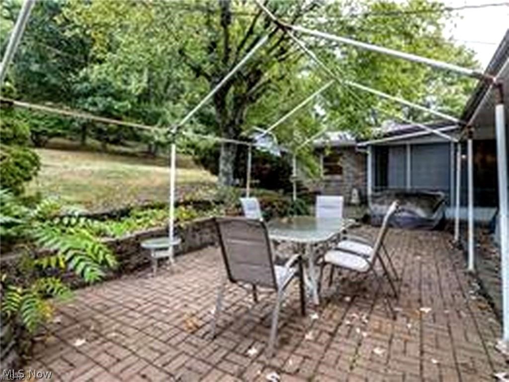 1715 Brandon Drive Wellsville OH 43968