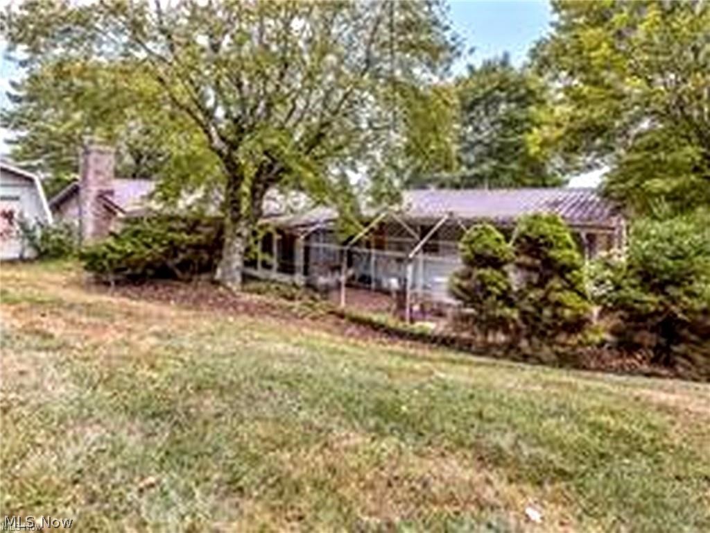 1715 Brandon Drive Wellsville OH 43968