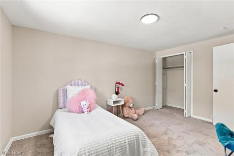 6126 Park Ridge Drive North Olmsted OH 44070