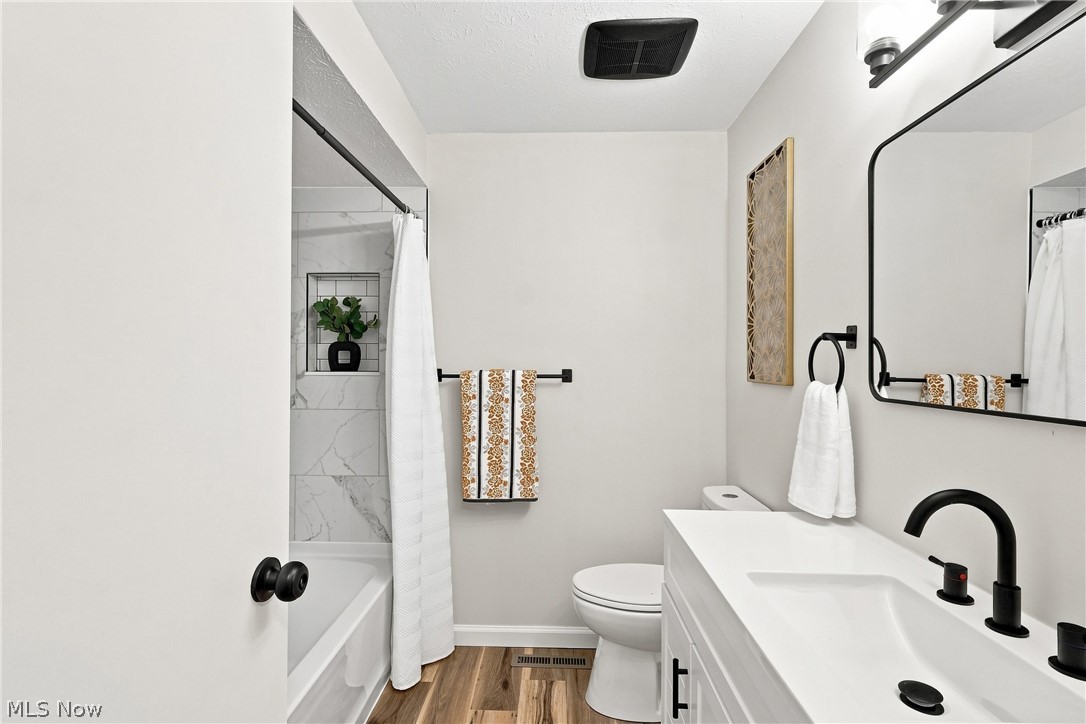 6126 Park Ridge Drive North Olmsted OH 44070