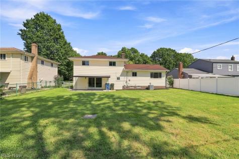 6126 Park Ridge Drive North Olmsted OH 44070