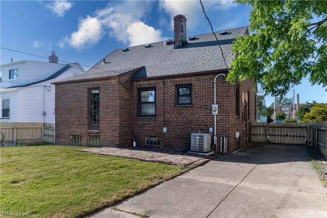 3101 Ralph Avenue Brooklyn OH 44109