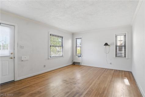 3101 Ralph Avenue Brooklyn OH 44109