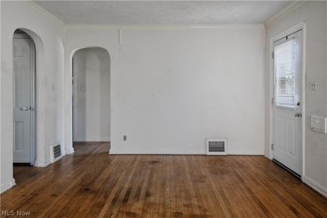 3101 Ralph Avenue Brooklyn OH 44109