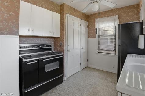 3101 Ralph Avenue Brooklyn OH 44109