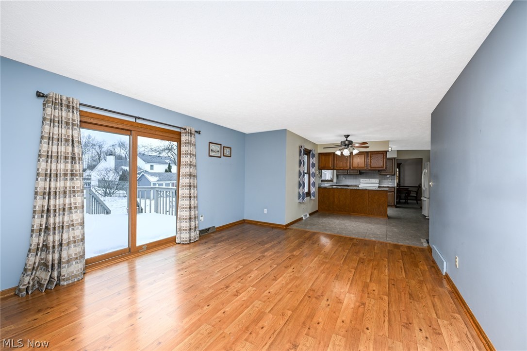 2138 Forest Oak Drive Akron OH 44312