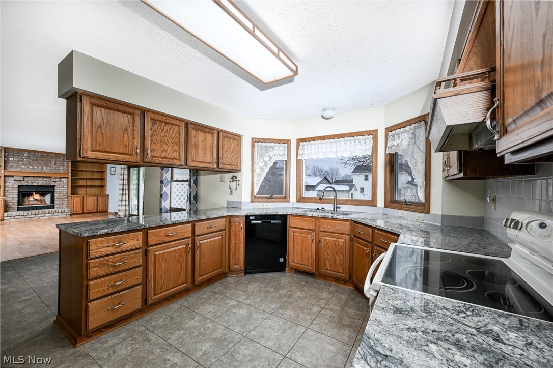 2138 Forest Oak Drive Akron OH 44312