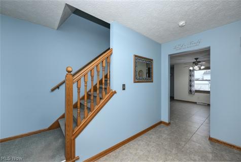 2138 Forest Oak Drive Akron OH 44312