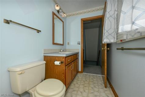2138 Forest Oak Drive Akron OH 44312