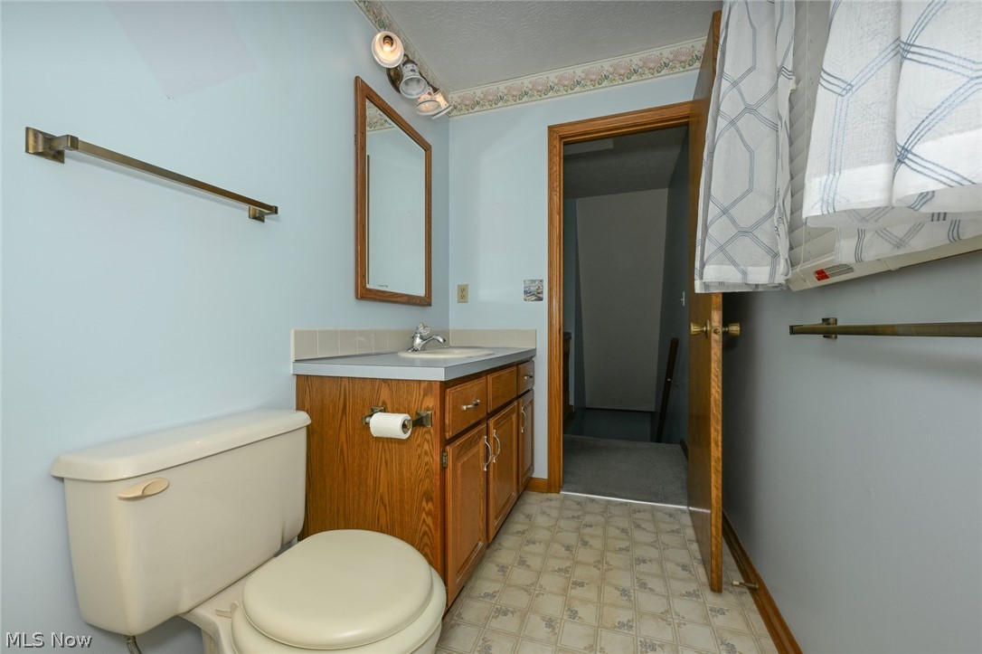 2138 Forest Oak Drive Akron OH 44312