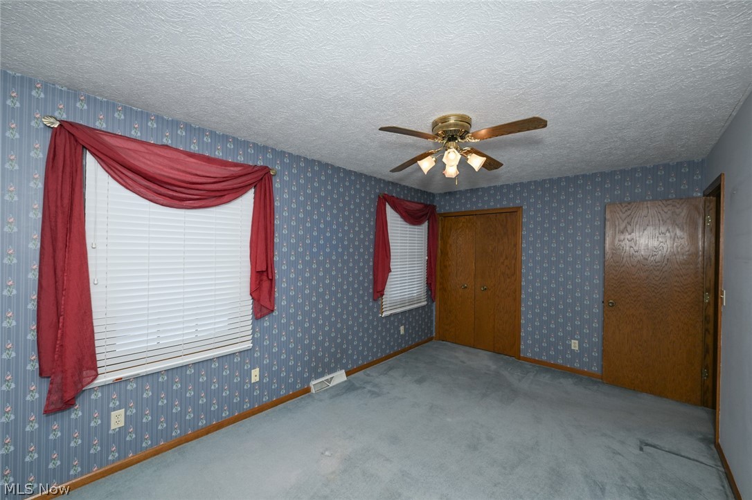 2138 Forest Oak Drive Akron OH 44312