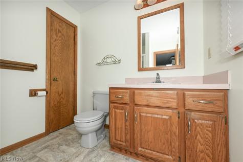 2138 Forest Oak Drive Akron OH 44312