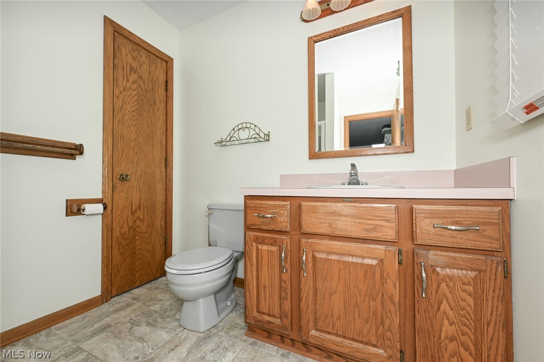 2138 Forest Oak Drive Akron OH 44312
