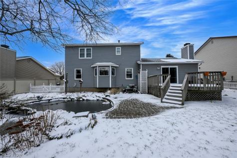 2138 Forest Oak Drive Akron OH 44312