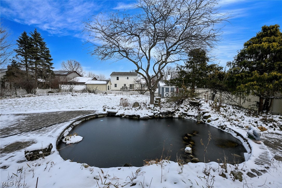 2138 Forest Oak Drive Akron OH 44312