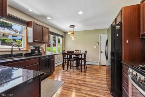 1593 Kingsley Avenue Akron OH 44313