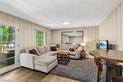 1593 Kingsley Avenue Akron OH 44313