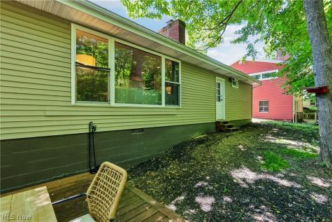 1593 Kingsley Avenue Akron OH 44313