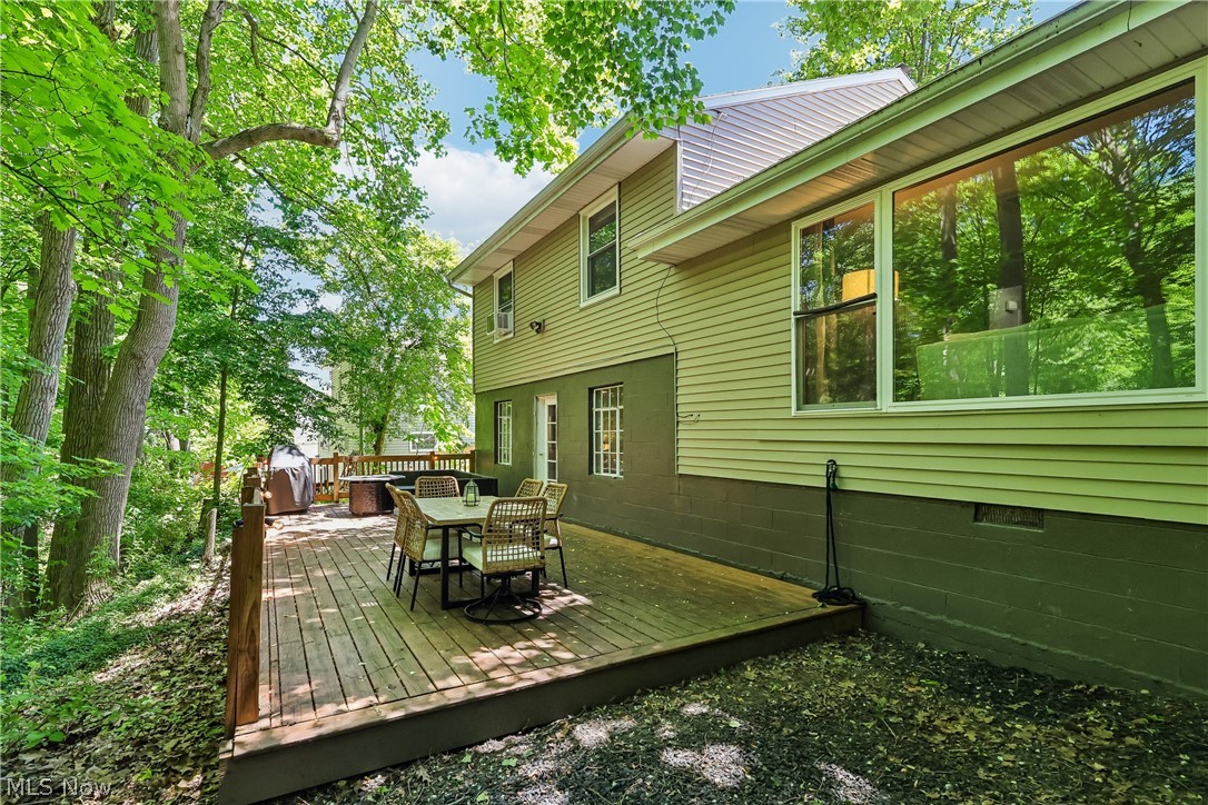 1593 Kingsley Avenue Akron OH 44313