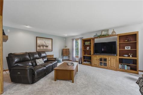 1146 Brushmore Avenue NW North Canton OH 44720