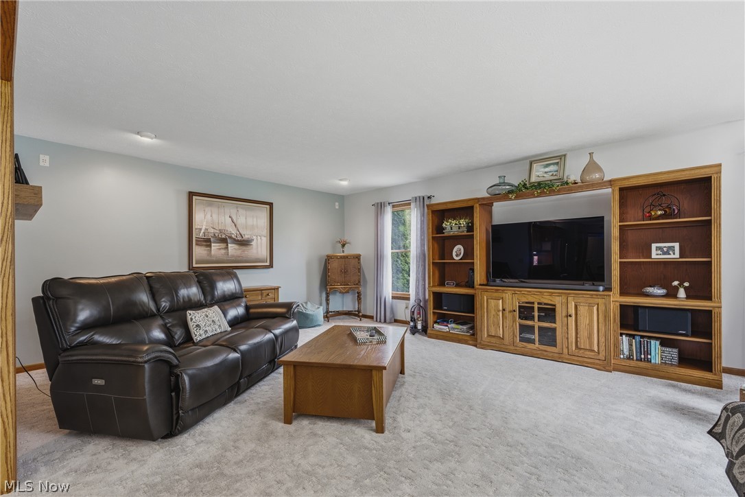 1146 Brushmore Avenue NW North Canton OH 44720