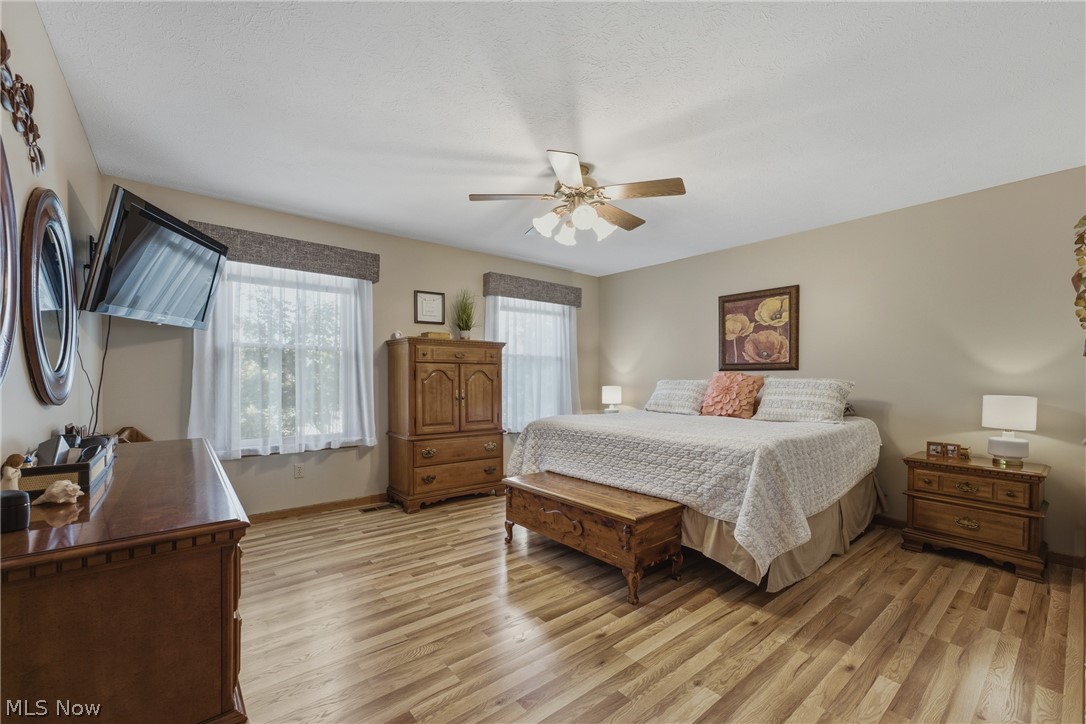 1146 Brushmore Avenue NW North Canton OH 44720