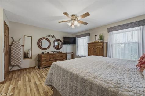 1146 Brushmore Avenue NW North Canton OH 44720