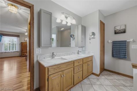 1146 Brushmore Avenue NW North Canton OH 44720