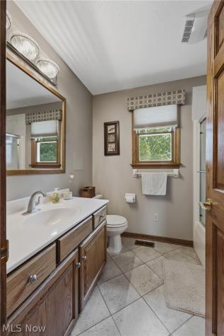 1146 Brushmore Avenue NW North Canton OH 44720