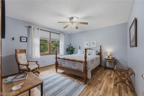 1146 Brushmore Avenue NW North Canton OH 44720