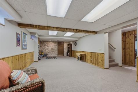 1146 Brushmore Avenue NW North Canton OH 44720