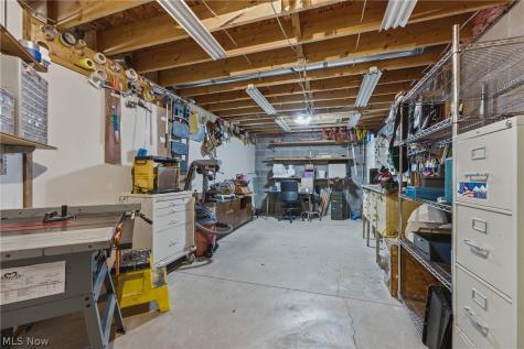 1146 Brushmore Avenue NW North Canton OH 44720