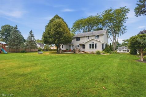 1146 Brushmore Avenue NW North Canton OH 44720