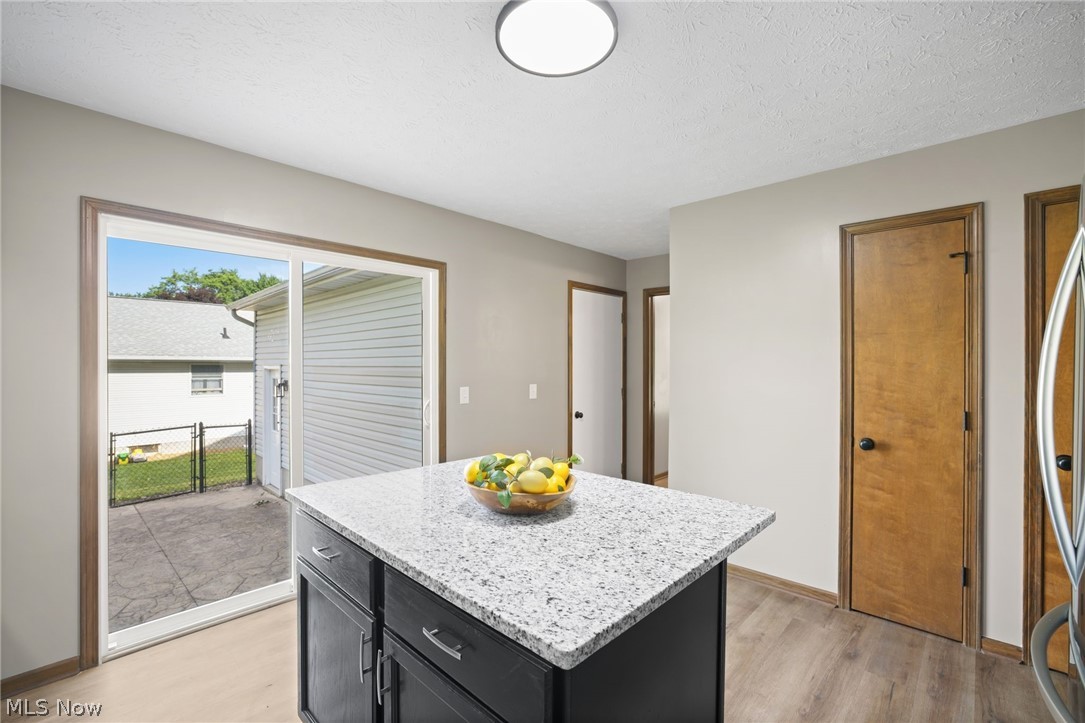 4694 Leone Road NE Louisville OH 44641