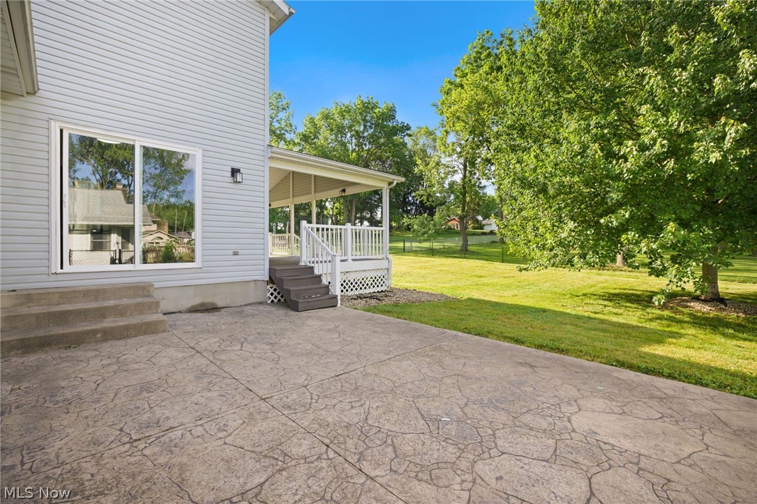 4694 Leone Road NE Louisville OH 44641