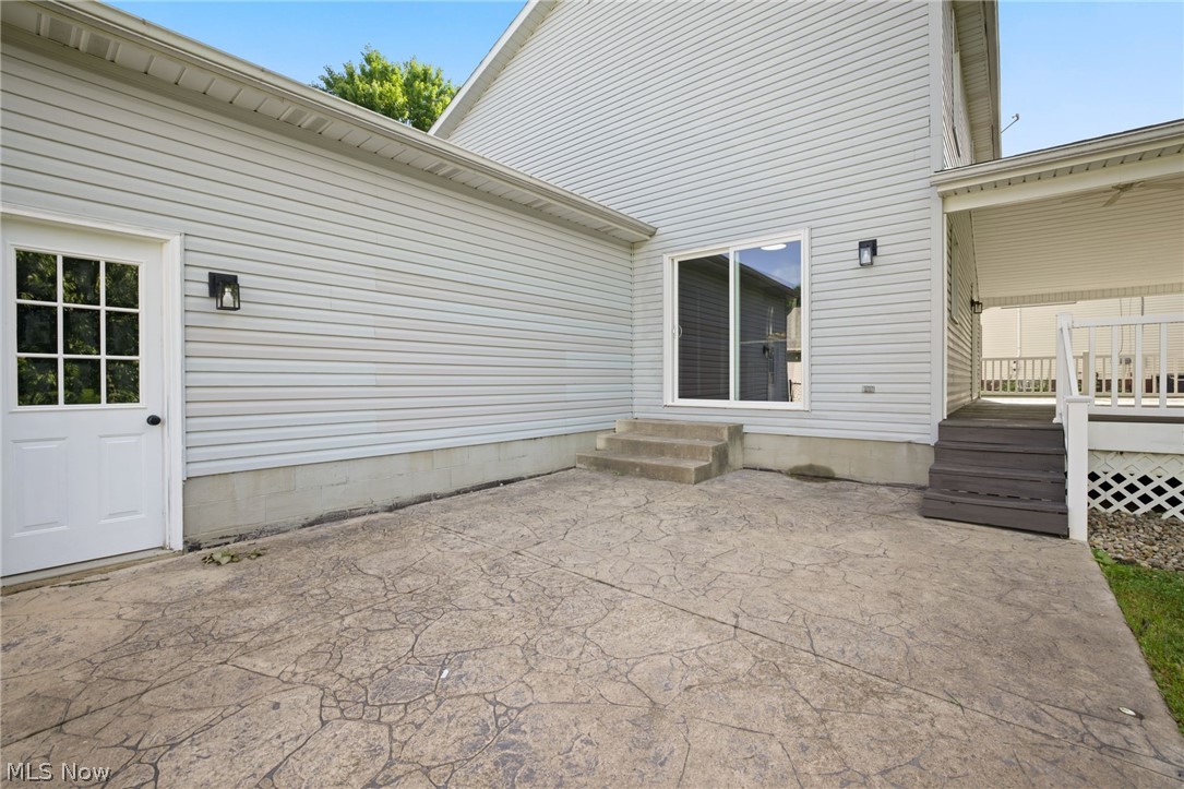 4694 Leone Road NE Louisville OH 44641