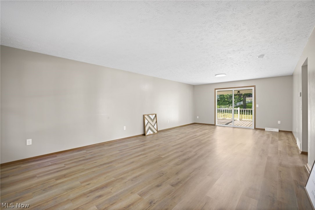 4694 Leone Road NE Louisville OH 44641