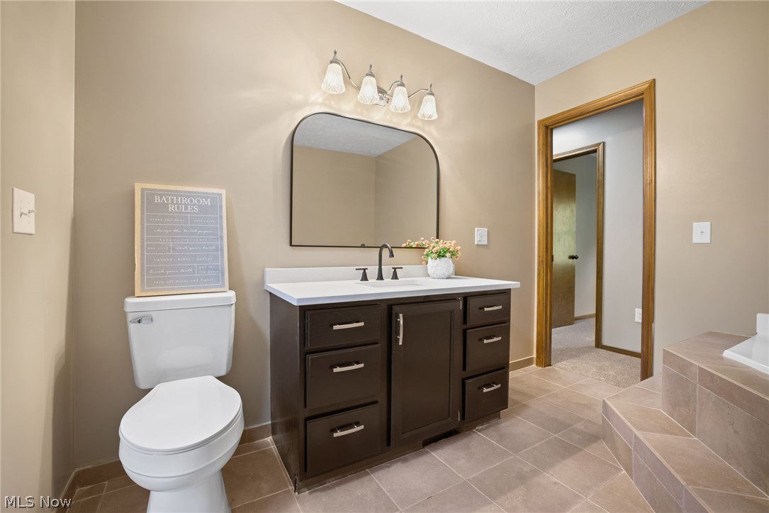 4694 Leone Road NE Louisville OH 44641